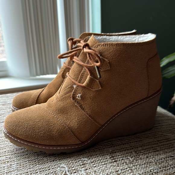 Toms Desert Wedge Booties - Picture 2 of 4